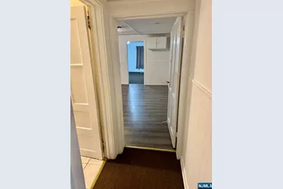 944 Hamburg Turnpike, Wayne, NJ 07470 - Photo 18