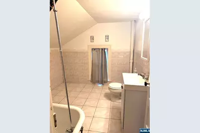 944 Hamburg Turnpike, Wayne, NJ 07470 - Photo 12
