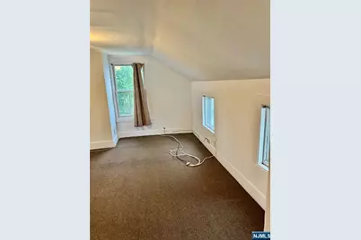 944 Hamburg Turnpike, Wayne, NJ 07470 - Photo 16