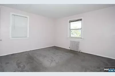 110 Canterbury Avenue, North Arlington, NJ 07031 - Photo 8