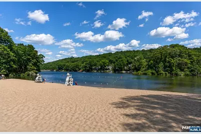 135 Skyline Lakes Drive, Ringwood, NJ 07456 - Photo 48