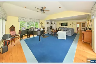 16 Knollwood Road, Upper Saddle River, NJ 07458 - Photo 12