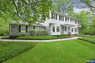 16 Knollwood Rd, Upper Saddle River, NJ 07458 - Photo 2