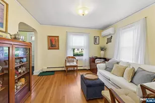 290 Winthrop Rd, Teaneck Township, NJ 07666 - Photo 6