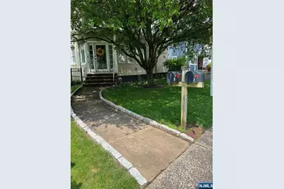 211 Paterson Avenue 2nd Fl #2nd Fl, Midland Park, NJ 07432 - Photo 2