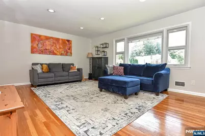 80 Dogwood Court, Westwood, NJ 07675 - Photo 8