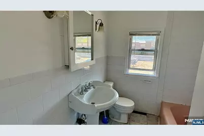 299 Main Street 2 #2, Lodi, NJ 07644 - Photo 10