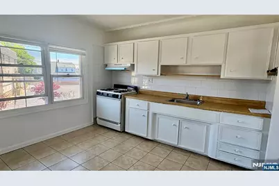 299 Main Street 2 #2, Lodi, NJ 07644 - Photo 4
