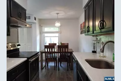 570 North Avenue F #F, Fort Lee, NJ 07024 - Photo 12