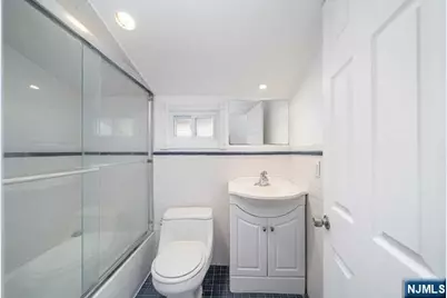 214 Columbus Place, Cliffside Park, NJ 07010 - Photo 22