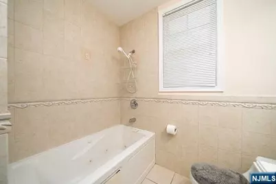 214 Columbus Place, Cliffside Park, NJ 07010 - Photo 36