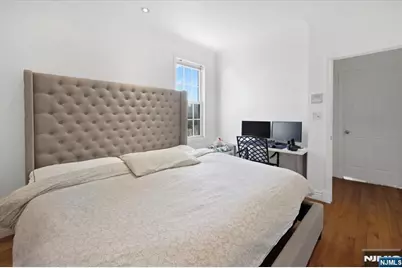 214 Columbus Place, Cliffside Park, NJ 07010 - Photo 14