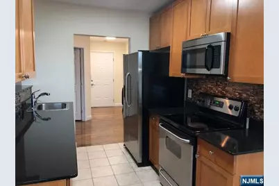 333 Willow Street 409 #409, Teaneck Township, NJ 07666 - Photo 2