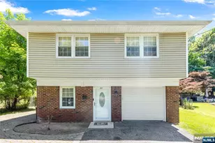 33 Mattocks Pl, Closter, NJ 07624 - Photo 2