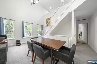 1014 Crown Court 1014 #1014, Mahwah, NJ 07430 - Photo 4