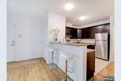 92 Willow Street 3 #3, Bloomfield, NJ 07003 - Photo 2