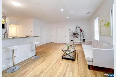 92 Willow Street 3 #3, Bloomfield, NJ 07003 - Photo 4