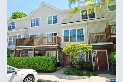 754 Charles Court 6109 #6109, Fort Lee, NJ 07024 - Photo 2