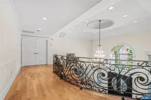 512 Winterburn Grove, Cliffside Park, NJ 07010 - Photo 4