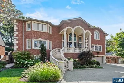 512 Winterburn Grove, Cliffside Park, NJ 07010 - Photo 1