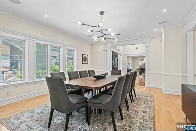 512 Winterburn Grove, Cliffside Park, NJ 07010 - Photo 10