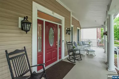 37 Thomas, Wayne, NJ 07470 - Photo 2
