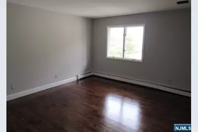 33 Maple Avenue Bb #BB, South Hackensack Township, NJ 07606 - Photo 10