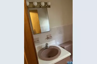 33 Maple Avenue Bb #BB, South Hackensack Township, NJ 07606 - Photo 18