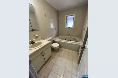 33 Maple Avenue Bb #BB, South Hackensack Township, NJ 07606 - Photo 16