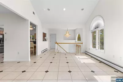 499 Morse Avenue, Ridgefield, NJ 07657 - Photo 8