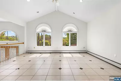 499 Morse Avenue, Ridgefield, NJ 07657 - Photo 6