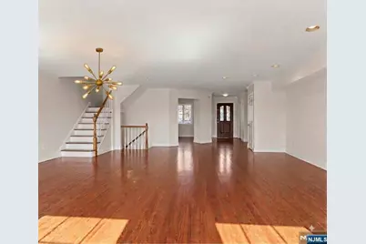 119 Panorama Drive 119 #119, Edgewater, NJ 07020 - Photo 14