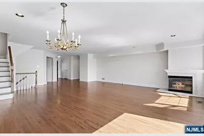 119 Panorama Drive 119 #119, Edgewater, NJ 07020 - Photo 8