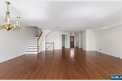 119 Panorama Drive 119 #119, Edgewater, NJ 07020 - Photo 10