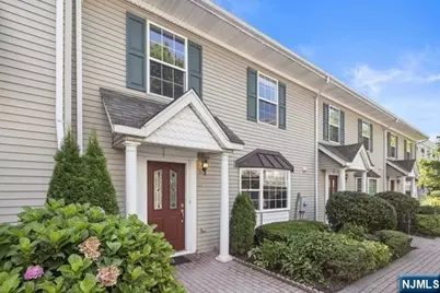 119 Panorama Drive 119 #119, Edgewater, NJ 07020 - Photo 1
