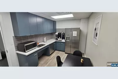 972 Broad Street Floor 3 #Floor 3, Newark, NJ 07102 - Photo 16