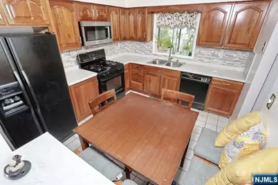 290 Hamilton Place 4 #4, Hackensack, NJ 07601 - Photo 16