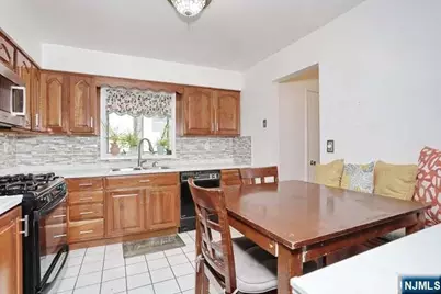 290 Hamilton Place 4 #4, Hackensack, NJ 07601 - Photo 10