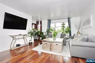 290 Hamilton Pl 4, Hackensack, NJ 07601 - Photo 6