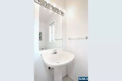 290 Hamilton Place 4 #4, Hackensack, NJ 07601 - Photo 18