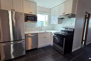 159-161 Tappan Street Top Floor, Kearny, NJ 07032 - Photo 2