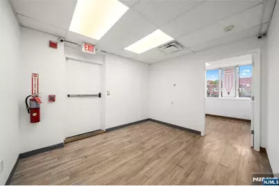 40 Broad Avenue, Palisades Park, NJ 07650 - Photo 10