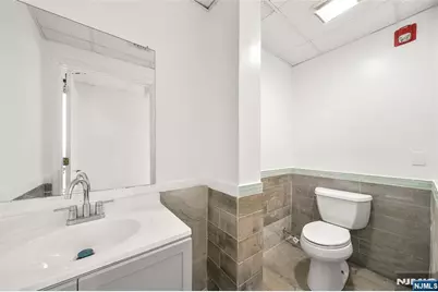 40 Broad Avenue, Palisades Park, NJ 07650 - Photo 20