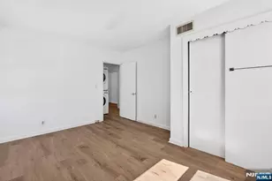 292 Louis Street 1Fl, Hackensack, NJ 07601 - Photo 14