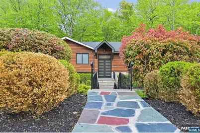 655 Floyd Street, Englewood Cliffs, NJ 07632 - Photo 2