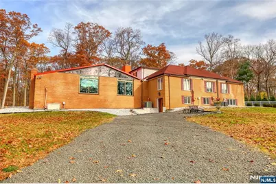 91 Chestnut Ridge Road, Saddle River, NJ 07458 - Photo 46