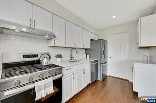 41A Edgewater Pl, Edgewater, NJ 07020 - Photo 8