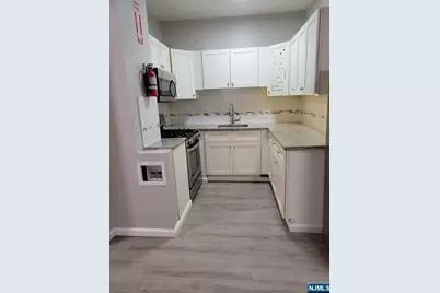 15 Somerset Second Floor #second floor, Garfield, NJ 07026 - Photo 16
