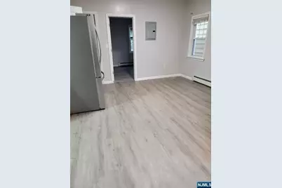 15 Somerset Second Floor #second floor, Garfield, NJ 07026 - Photo 12