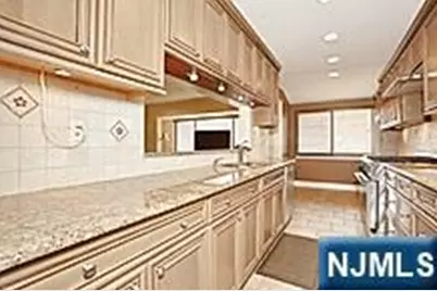 12 Danbury Court 12A #12A, Washington Township, NJ 07676 - Photo 6